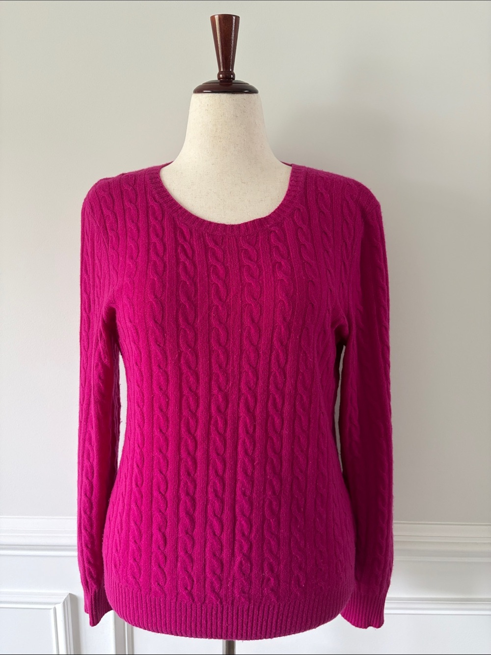 ANTONIO MELANI 100% cashmere cable knit crew sweater | fuchsia pink | size large